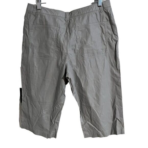 Banana Republic Capris - Picture 2 of 4